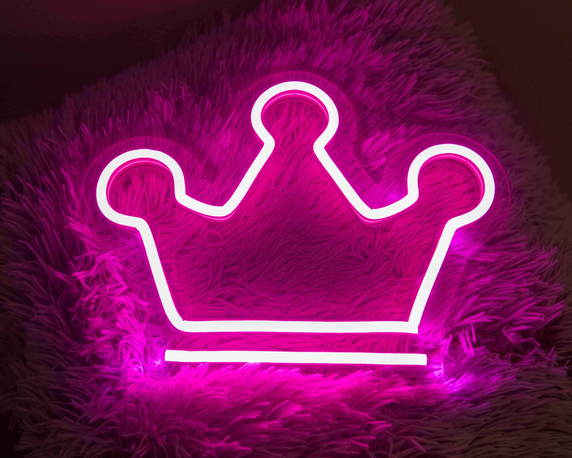 do neon signs use a lot of electricity cover